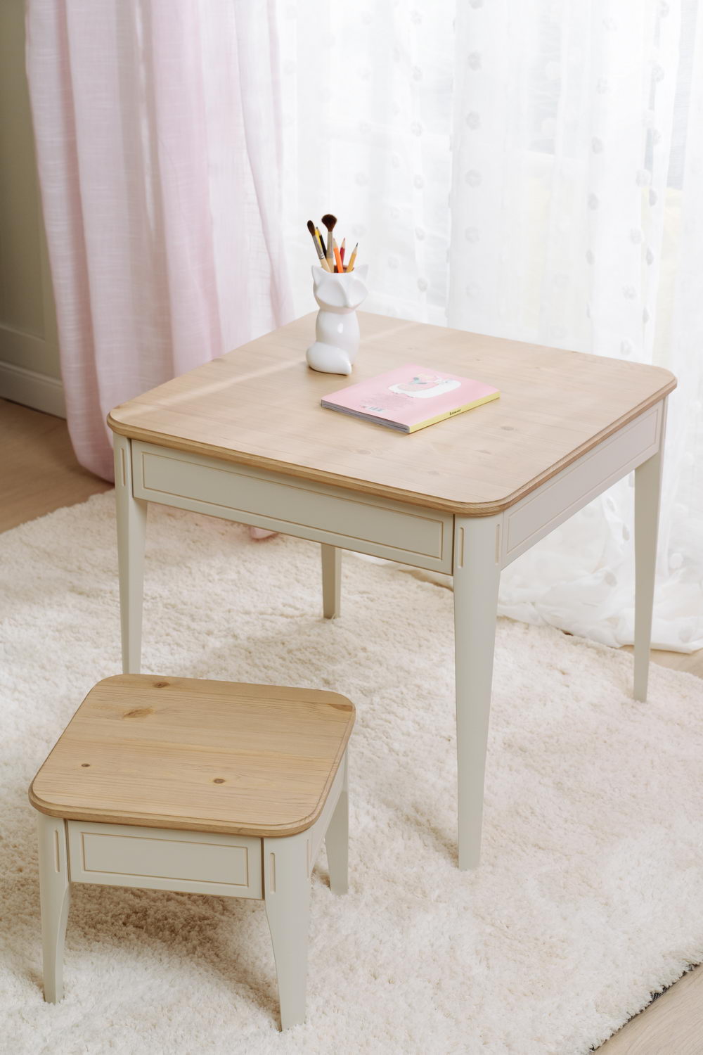 Стол детский массив Бетти