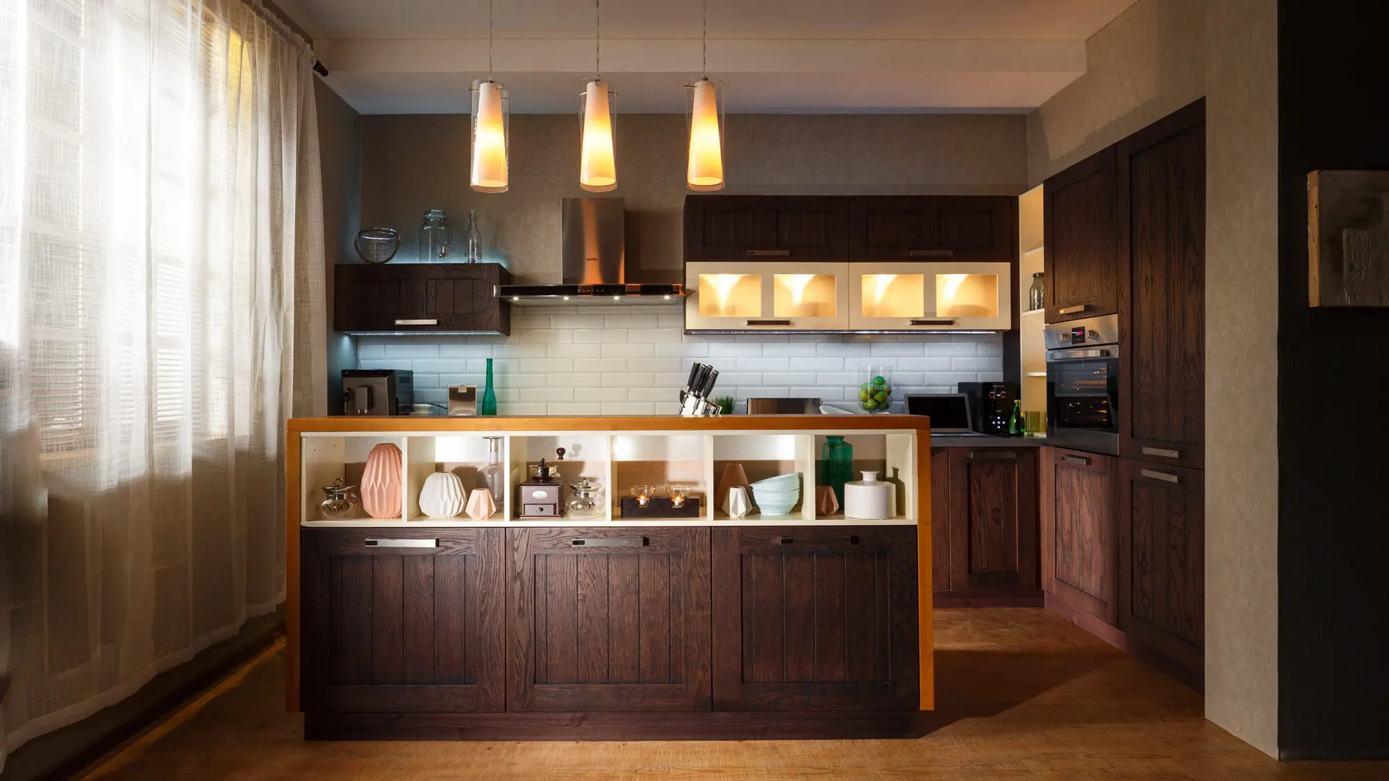 Кухня из массива Шоколад (цена за п/м)