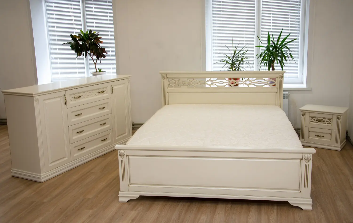 Комод Верона 4 ящика + 2 дверки