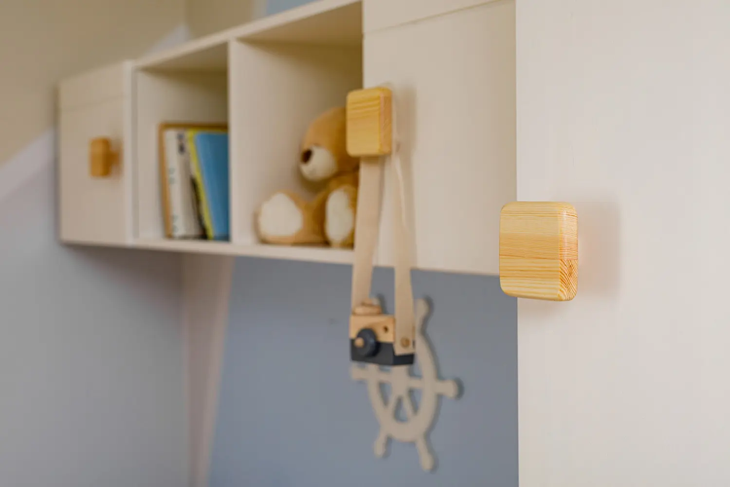 Антресоль массив сосны ТК №3