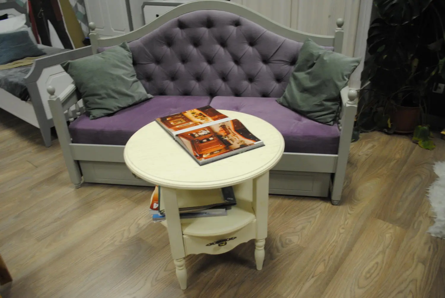 Тумба массив сосны с ящиком Валенсия 2-29 сосна