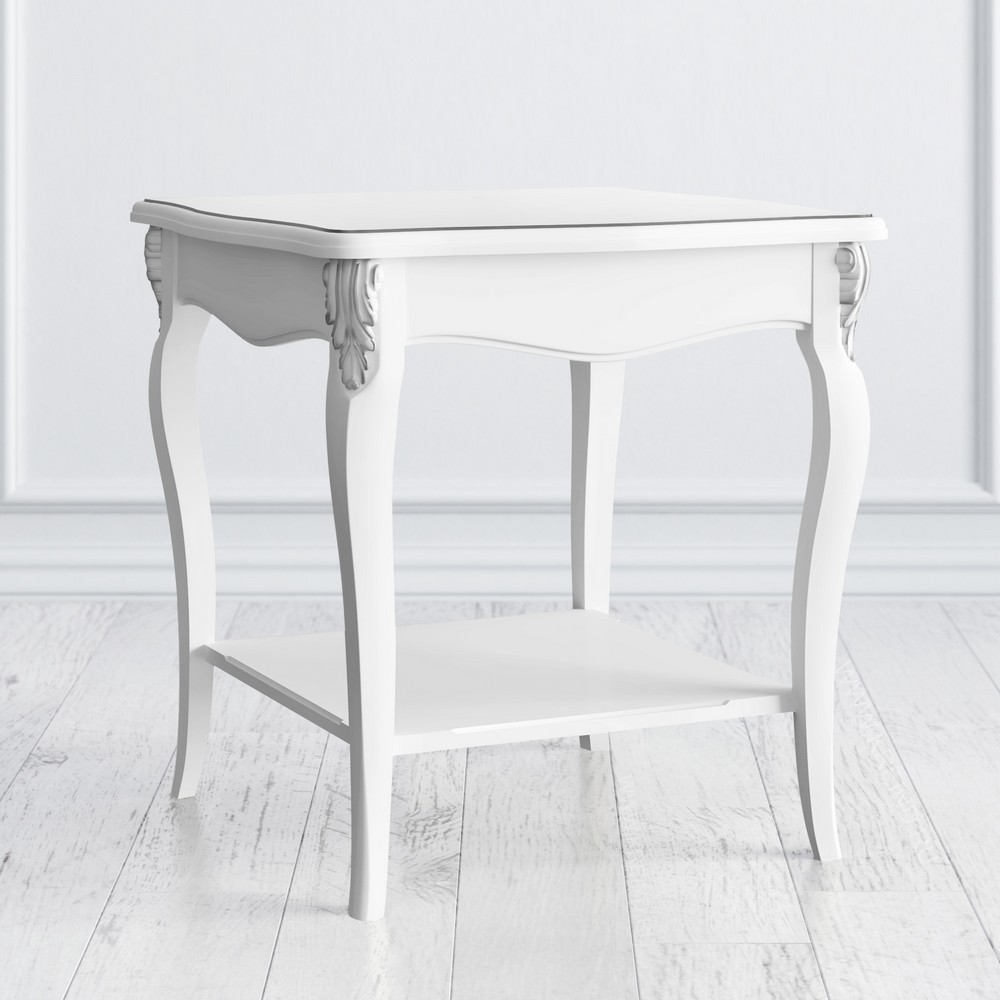 Столик квадратный