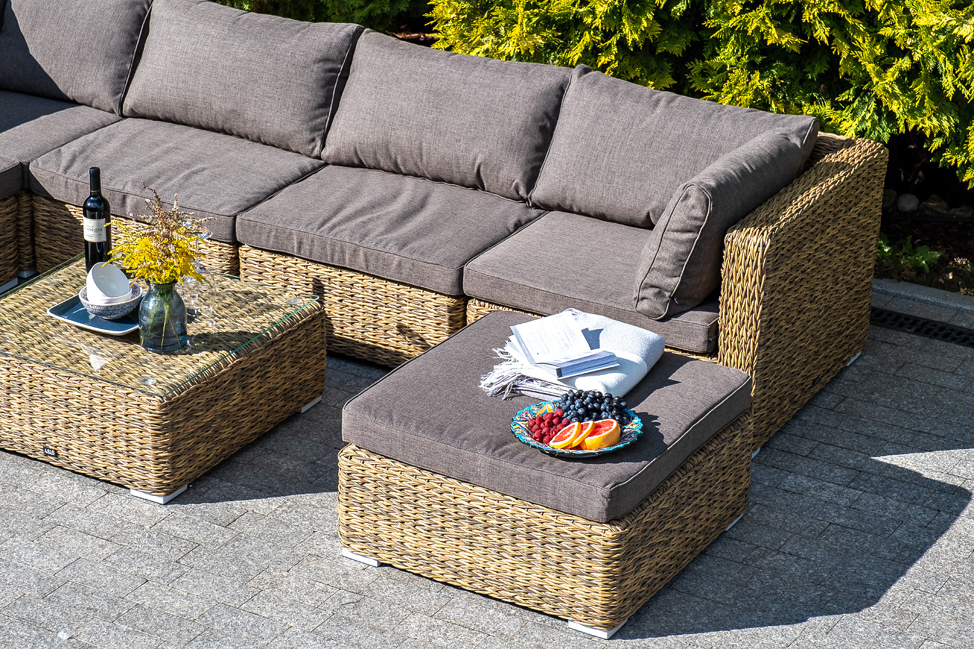 "Лунджи" трансформирующийся диван из искусственного ротанга (гиацинт), цвет соломенный