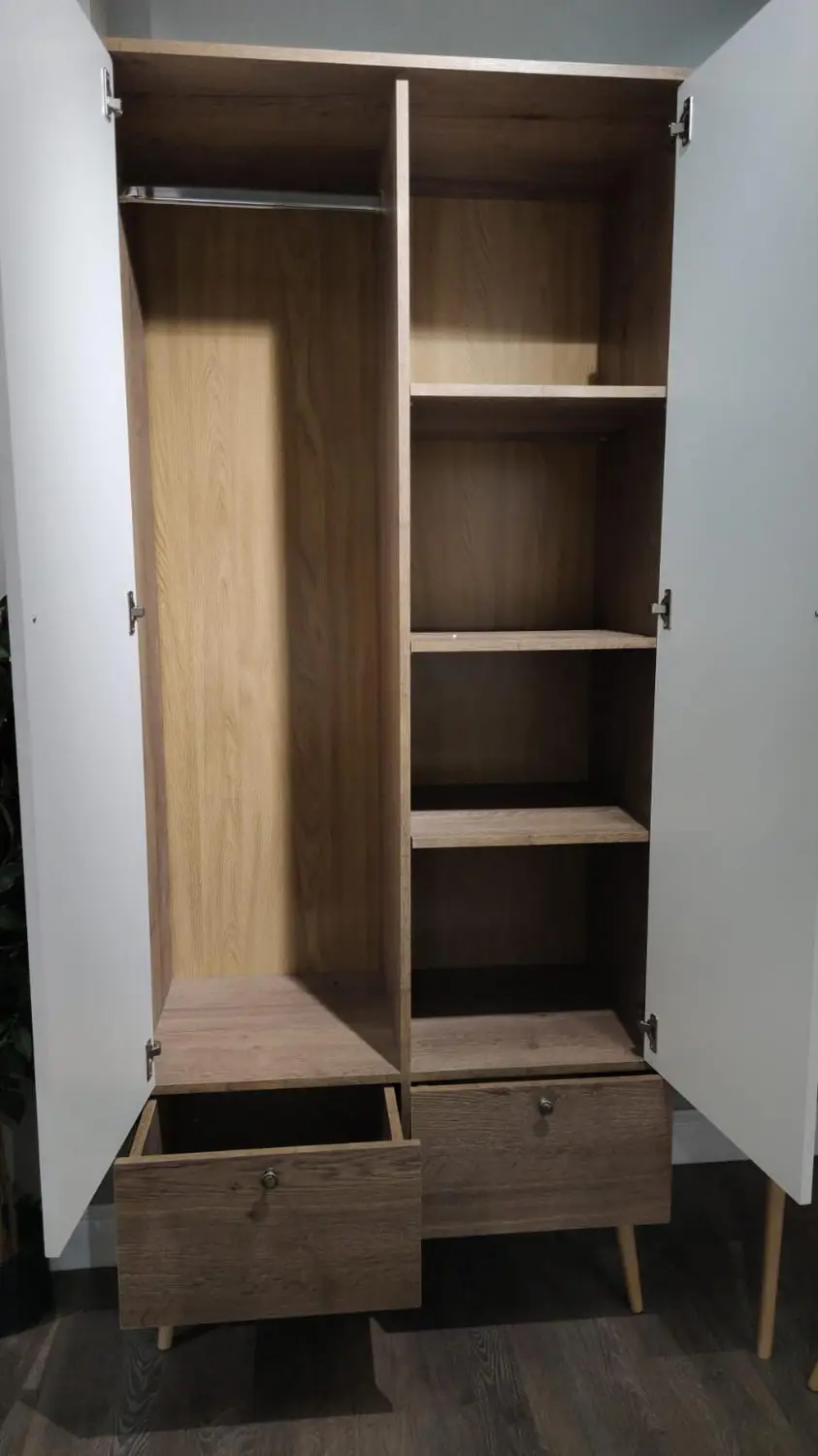 Шкаф из дерева двухстворчатый "Berber" (выставочный образец)